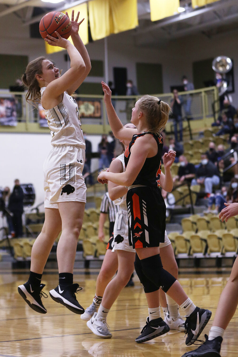 McKinly Hepp jumps straight up